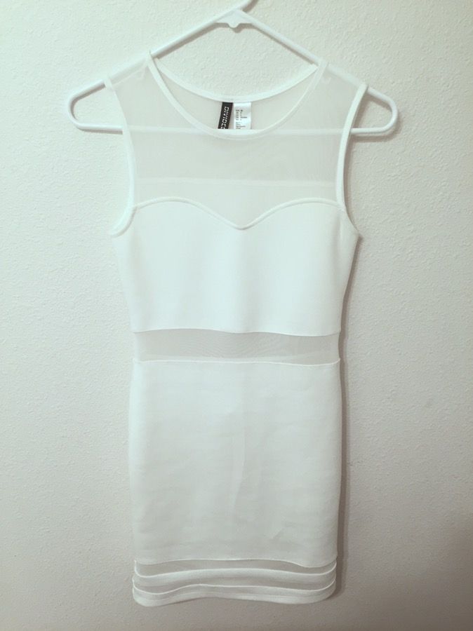 White H&M Bodycon Dress (Size 6, originally $29.99)