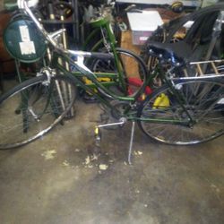 Vintage Schwinn Varsity 10 Speed