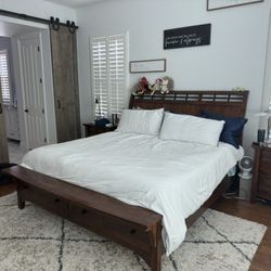 Wooden King-Size Bedframe With Two Drawers/Storage