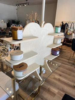 Portable 7-Level Retail Display Shelf