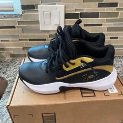 New UnderArmor/Addidas men’s 8.5”