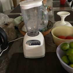 Licuadora  Oster Esta Como Nueva Solo Se Uso 2 Beses