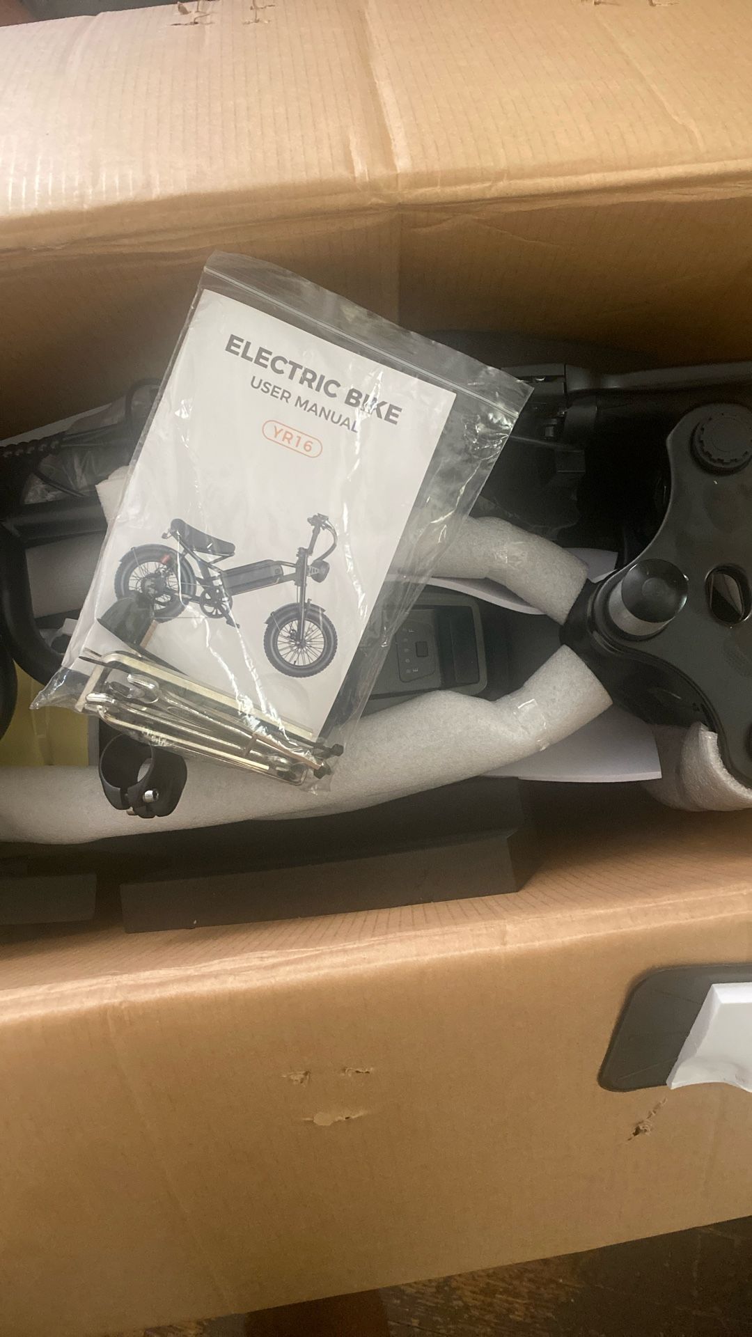 YR16 E-bike