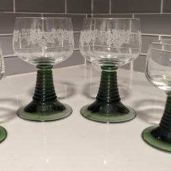 4 Vintage Wine Glasses 