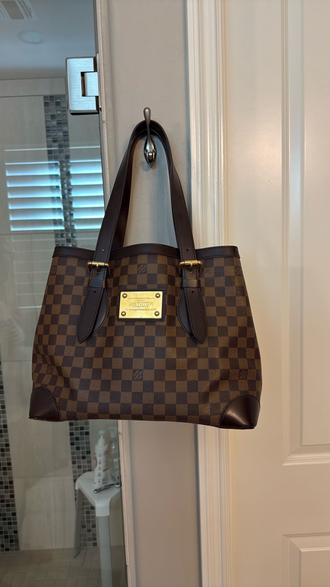 Loui Vuitton Purse