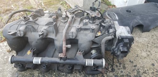 03-06 Tahoe Yukon Escalade Silverado Intake