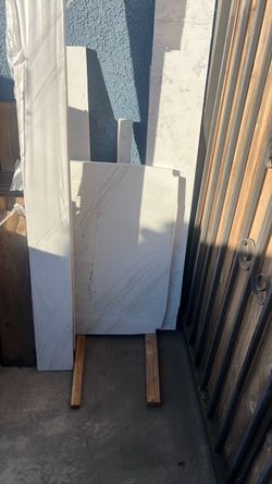 Quartz scraps Tuscan color