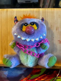 Vintage Tara Toys Kuddlee Uglee Green Purple Pet Monster 6" Plush With Chain