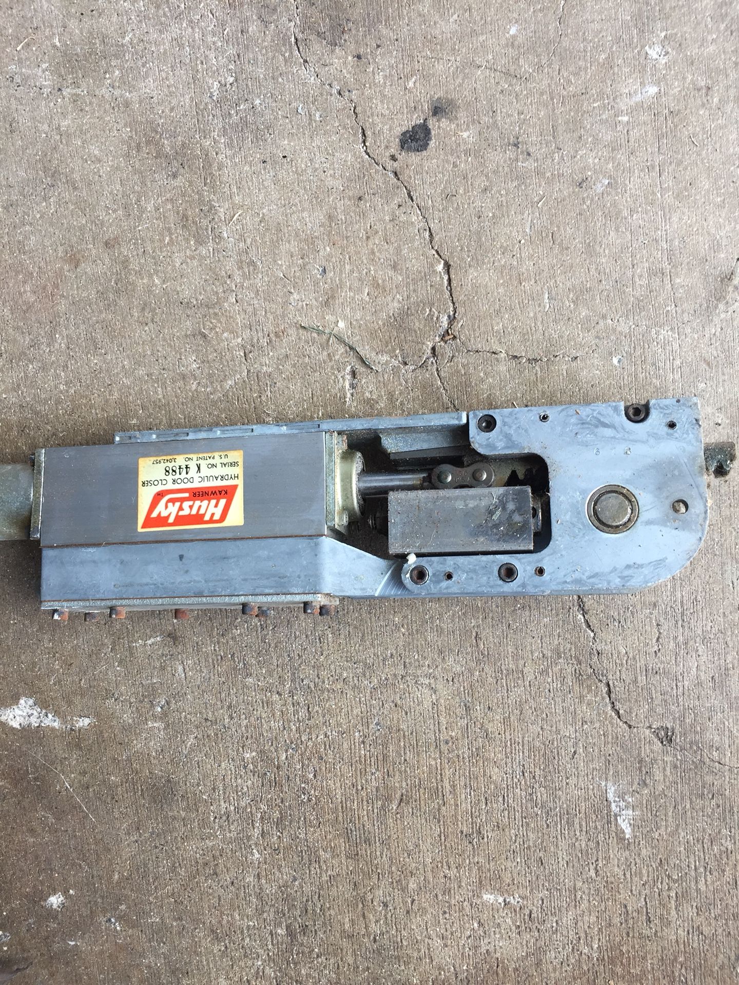 Husky Kawneer Hydraulic Door closer