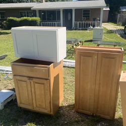 Garage sale - 2606 East Crystal lake Avenue , 32806