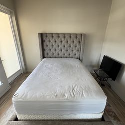 Beautiful Queen Bed And Mattress