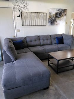 Free Delivery Ashley's Furniture Sectional Couch Gray 