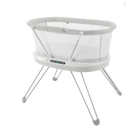 Fisher-Price GHP38 PLATINUM Luminate Smart Bassinet w/Sound Detection White
