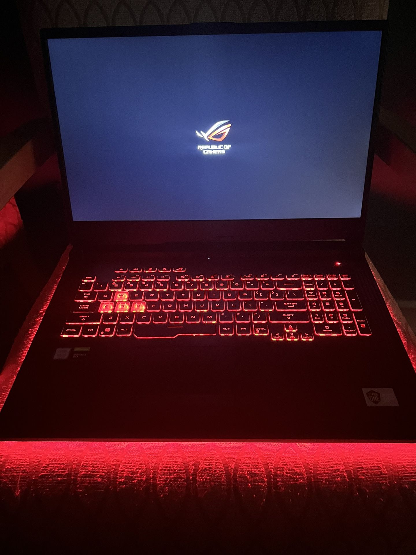 Asus Gaming Laptop 17.3 ROG i7-9750H