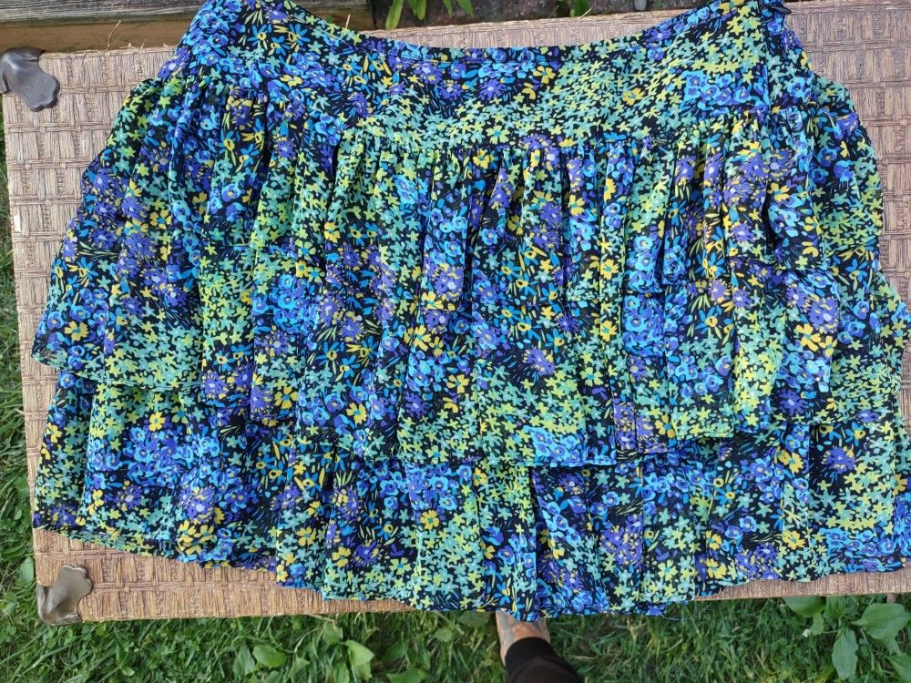 Very Cute Flowered Ruffled Layered  Skirt, Size 8 , New, Too Small For Me..