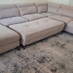 Rooms To Go  Sofa Sectional Ottoman
