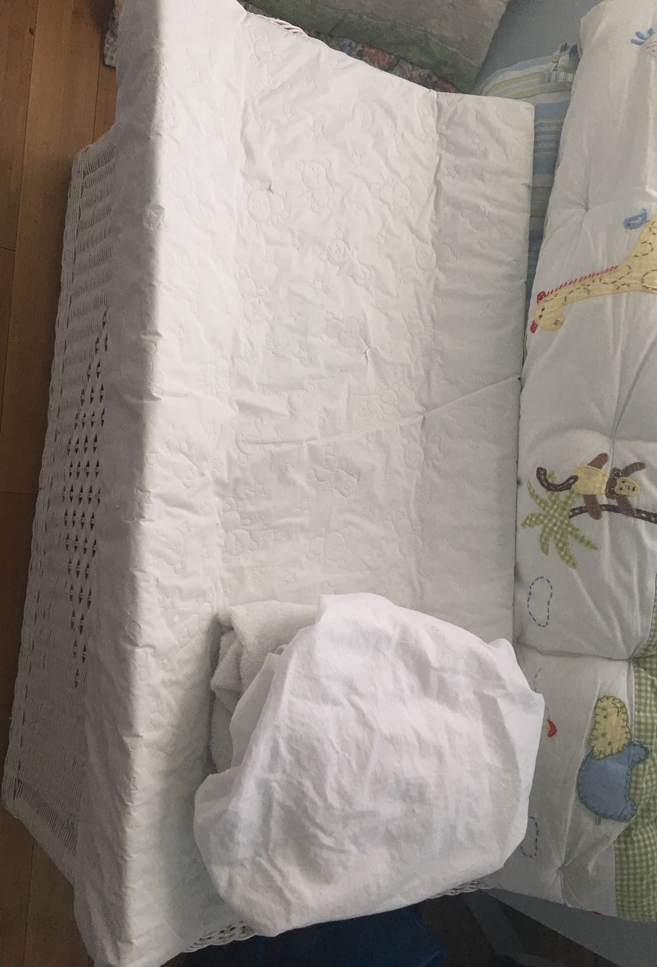 Changing table pad/ mattress with 2 covers included
