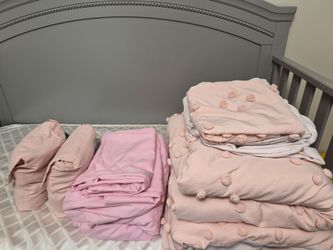 Crib/Toddler Bed Comforter & Sheet Sets (5)