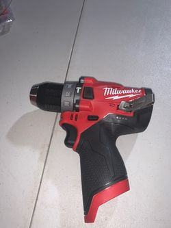 Milwaukee hammer drill 12 volt