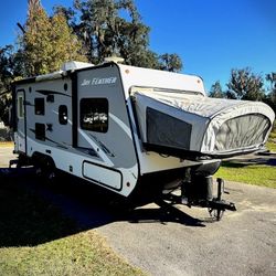 2017 Jayco Jay Feather X17Z