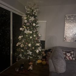 Free 9 Foot Christmas Tree 