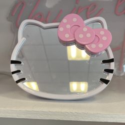 Hello Kitty Mirror 