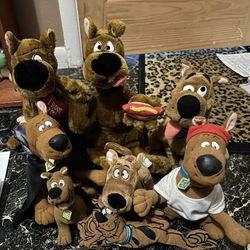 8 Various Scooby Doo Plush Sizes For Sale 