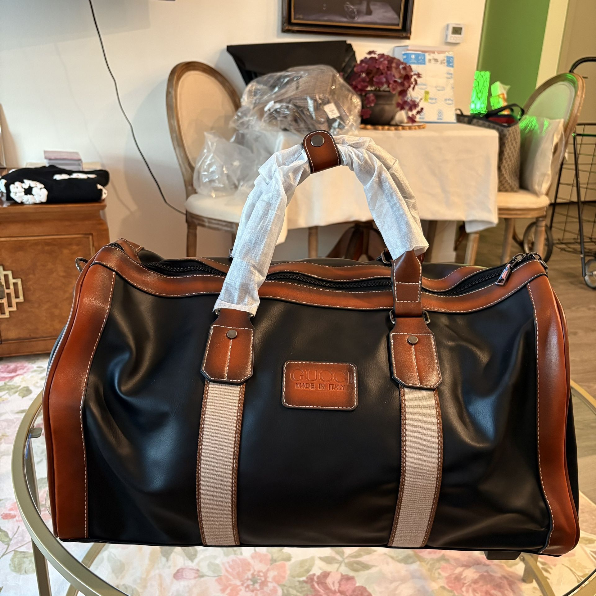 Beautiful Leather Duffle Weekender bag