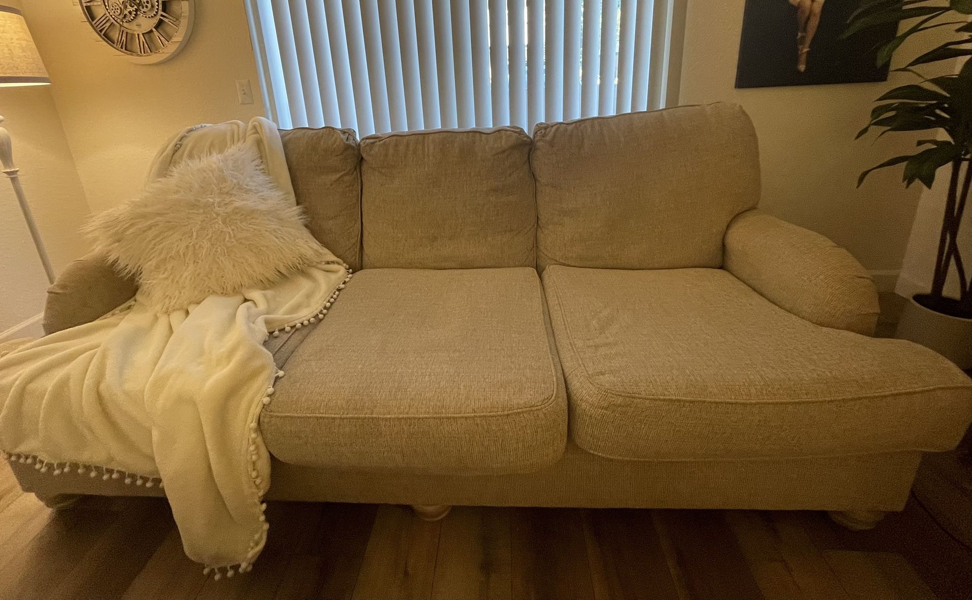 Sofa & loveseat