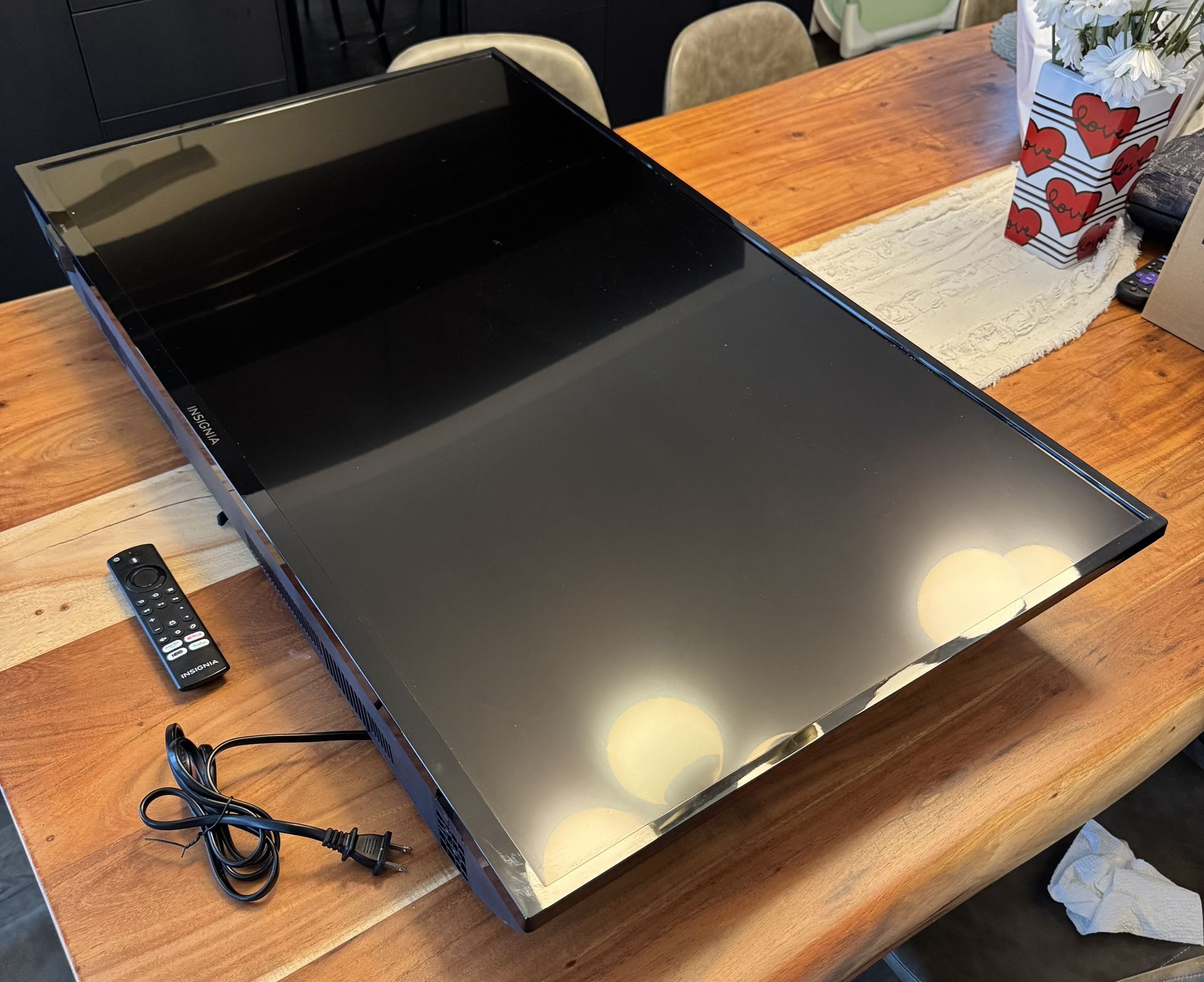 Fire TV 43 Inch with wall mount