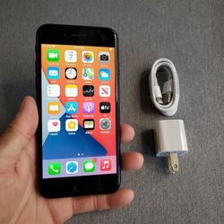 iPhone 7 - UNLOCKED - Like New  