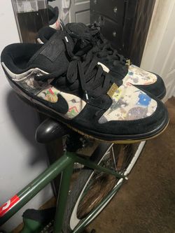 Nike SB Dunk Low x Supreme "Rammellzee" SZ12