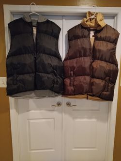 Very Warm Puffy Vest With Hood. Black 3xl And Brown 3xl.