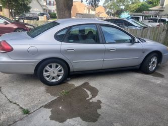 2004 Ford Taurus