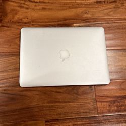 2013 Mac Book 13 In Air 