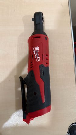 Milwaukee M12 1/4 inch ratchet