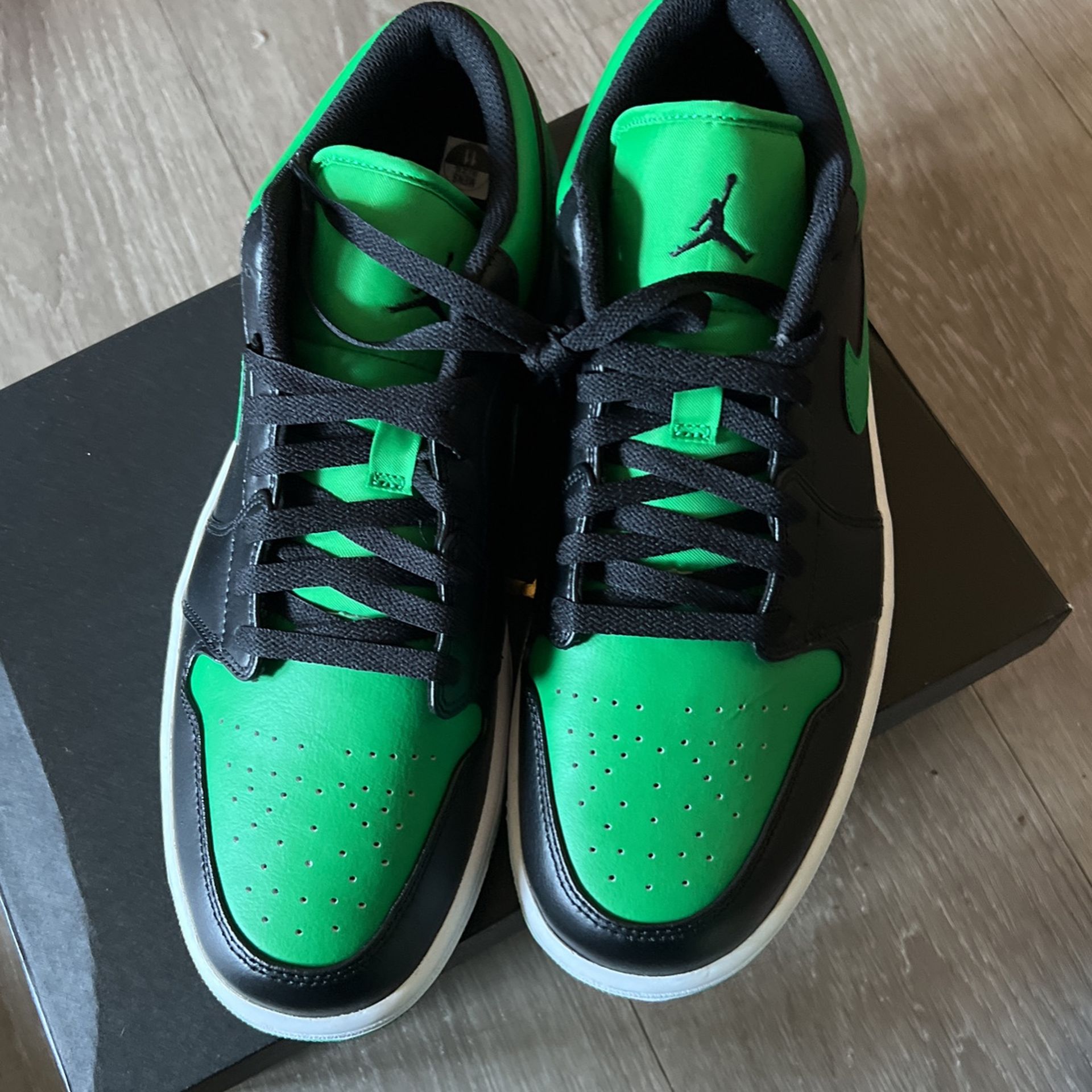 Air Jordan Low Lucky Green