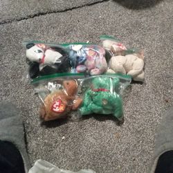 Beanie Babies Q