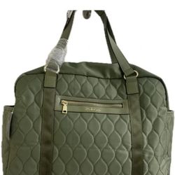

La Bella Donna Bella Russo Green  18” Quilted Weekender Bag  Brand New Asking $15 Dollars 