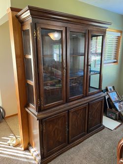 Solid Wood China Hutch