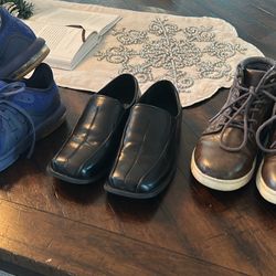 (3) Pairs Of Boys Shoes | size 2/2.5|   $27 For ALL ! 