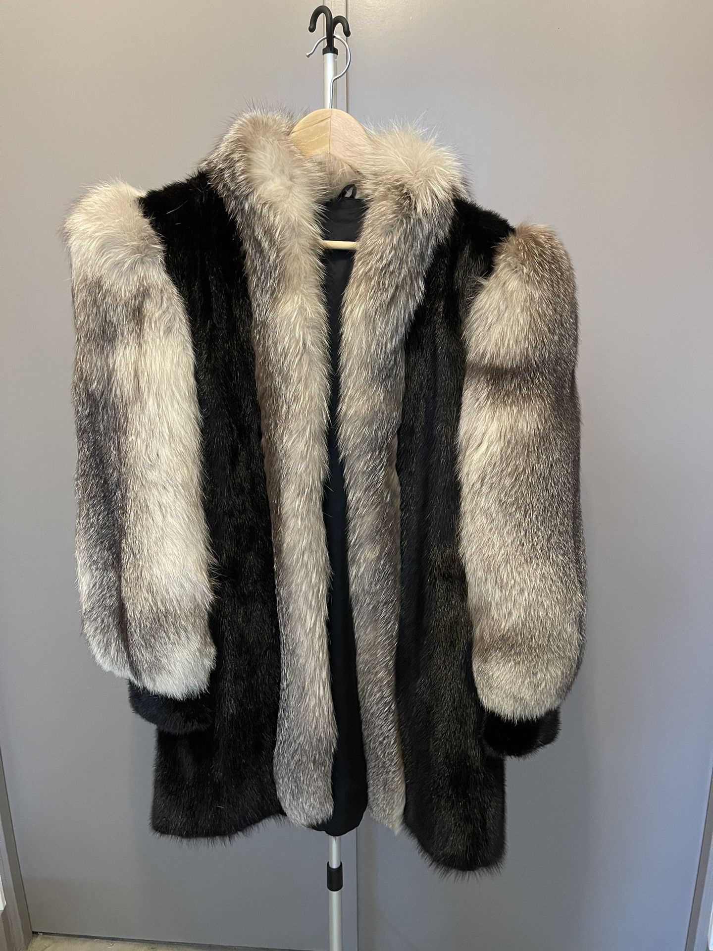 Luxurious Vintage Genuine Mink Coat