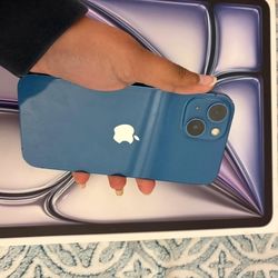 Apple iPhone 13  Unlocked 