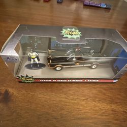 OBO Let’s Get This Sold!!!🦇 Batman Classic TV Series Batmobile (1966) w/ Figure – Jada 1:24 