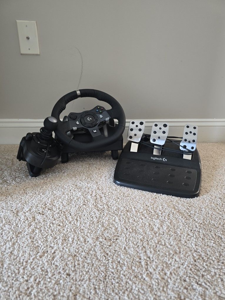 Logitech G920 Wheel + Pedals + Shifter β Barely Used β $230 OBO
