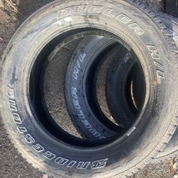 275-55-20 Set Of Tires White Letter 