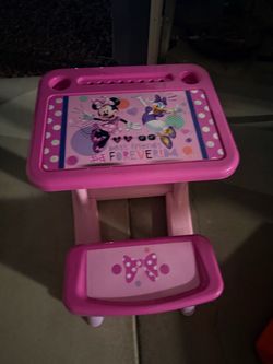 Minnie mouse desk