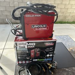 Lincoln Electric WELD-PAK 90i MIG and Flux-Cored Wire Feeder Welder with Gas Regulator
