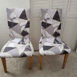 Chairs Set With Covers 