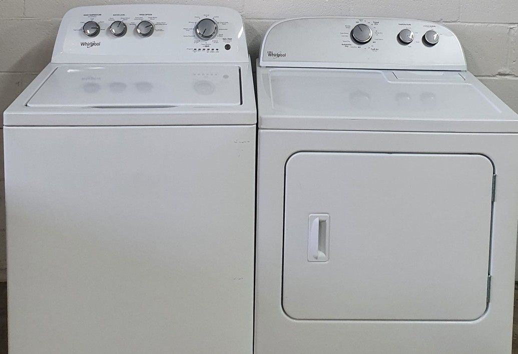 Washer And Dryer Set. Whirlpool.   